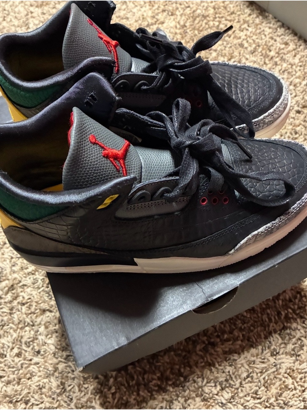 Boys 5.5 in size air Jordan retro - Picture 11 of 14